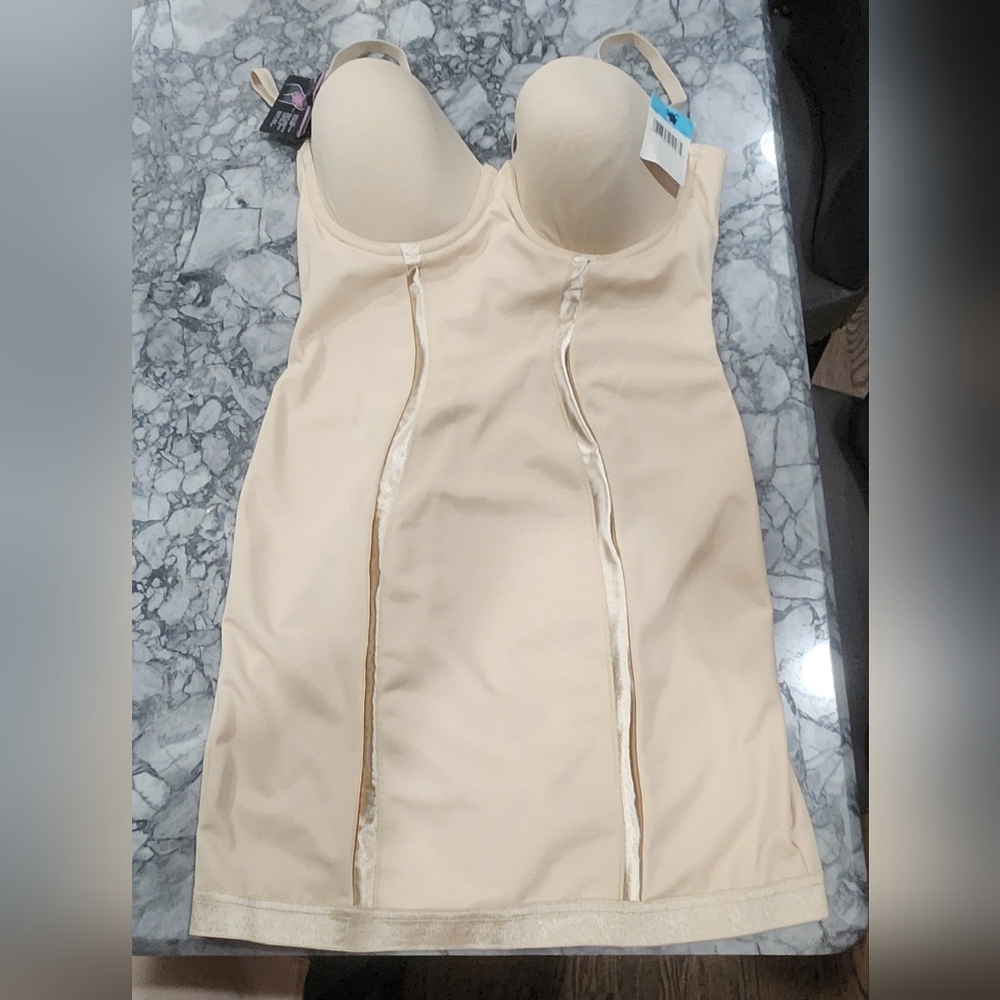 NEW WITH TAGS! Maidenform Shapewear Convertible Slip With Built in Bra 36C!!!!!